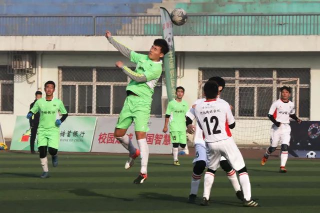 八村塁32+10詹姆斯23+14+12 湖人擒灰熊5连胜